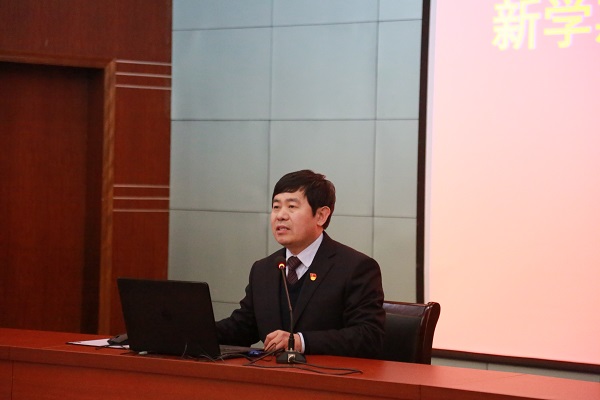 8.孙校长总结培训.JPG