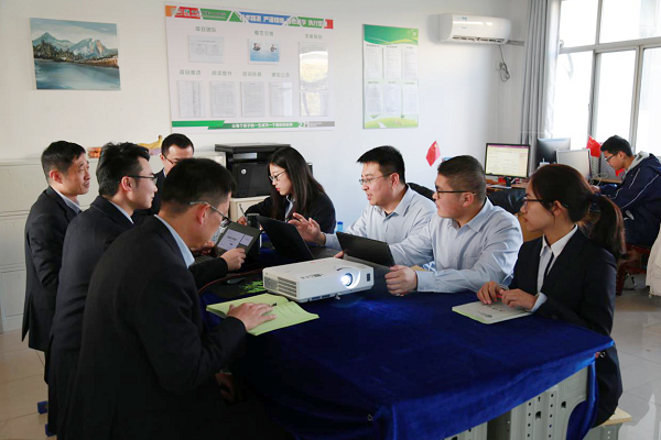 3.集团孙光伟主任与学校数据中心成员开展现场会商.png